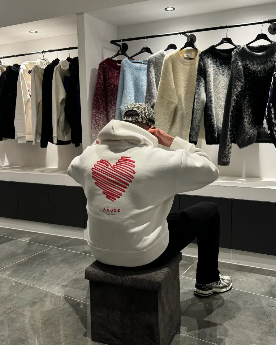 ADJ - Pull Blanc Oversize - Print coeur rouge