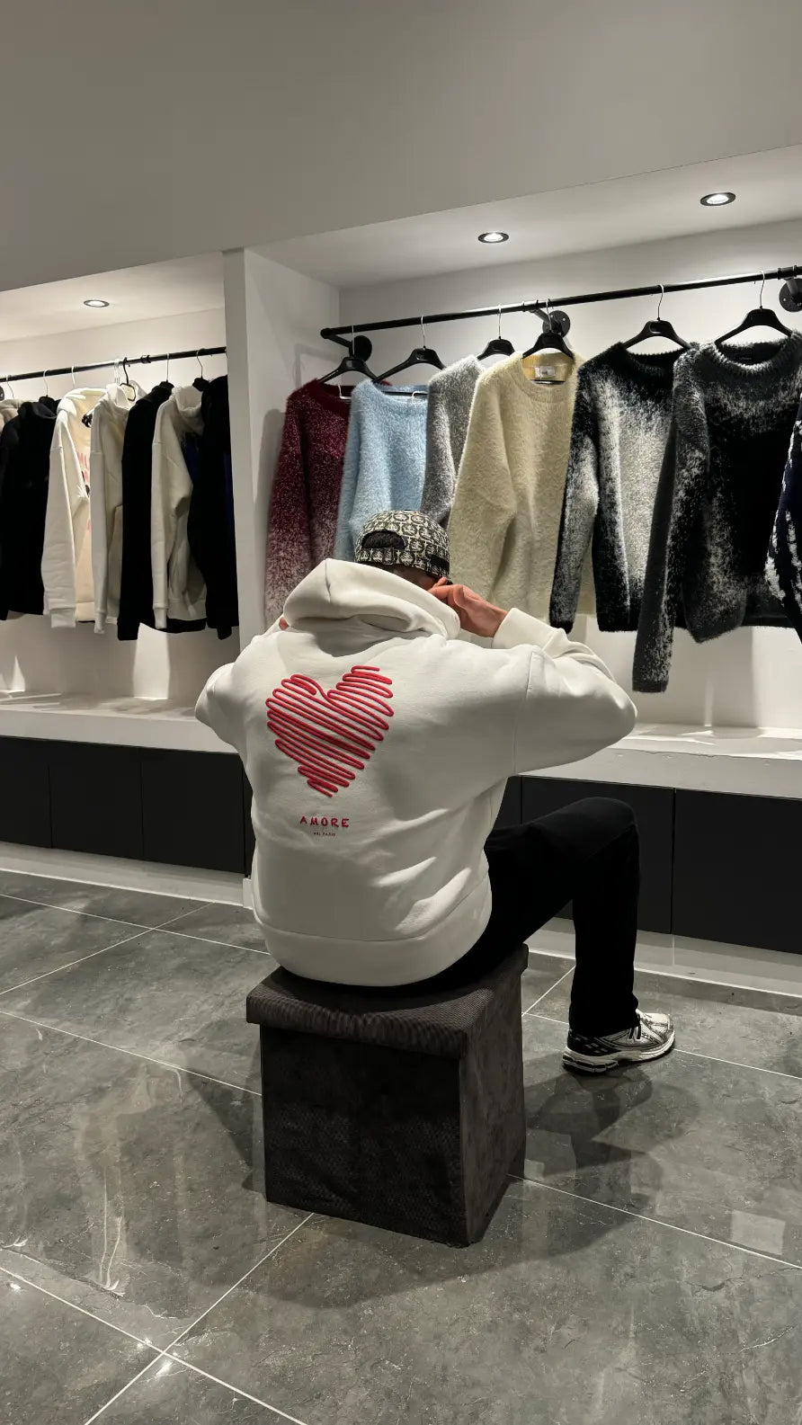 ADJ - Pull Blanc Oversize - Print coeur rouge